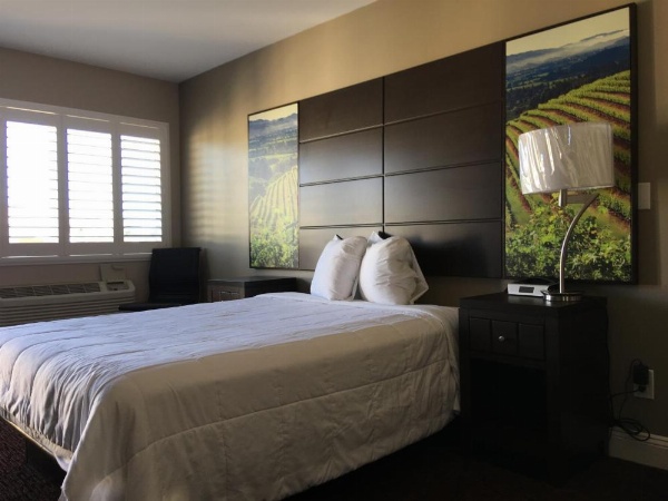 Vallejo Inn image 14