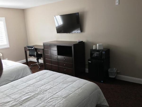 Vallejo Inn image 24