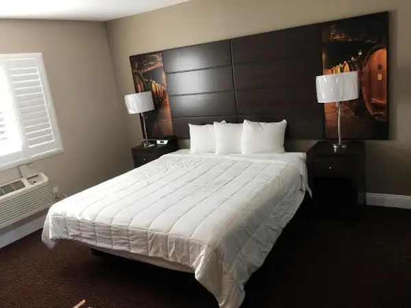 Vallejo Inn 8